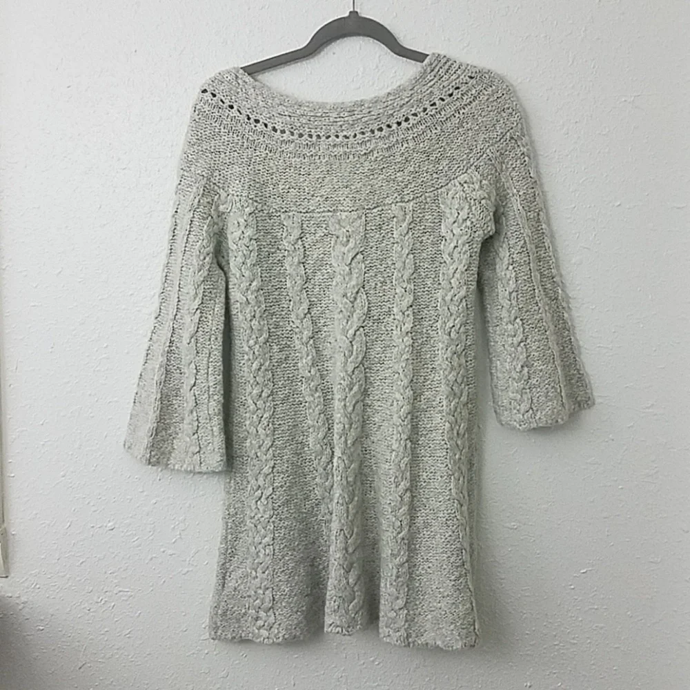 𝅺free people S/P gray cable knit sweater 3/4 Sleeve